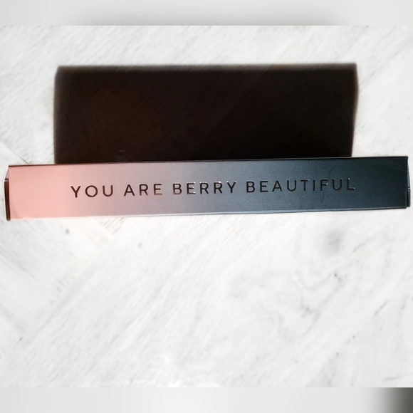 Shades by Shan But First Lips kit - Picture 2 of 3